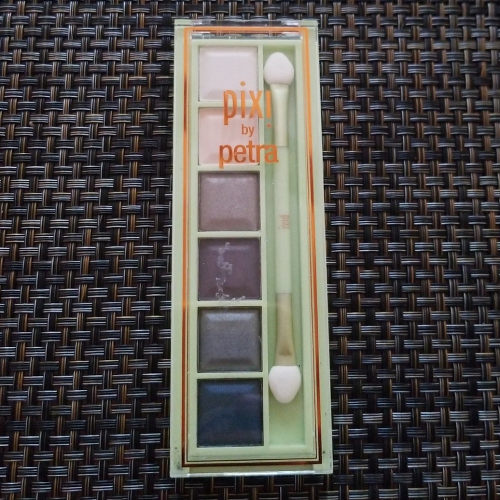 Pixi Petra  mesmerizing Pallet